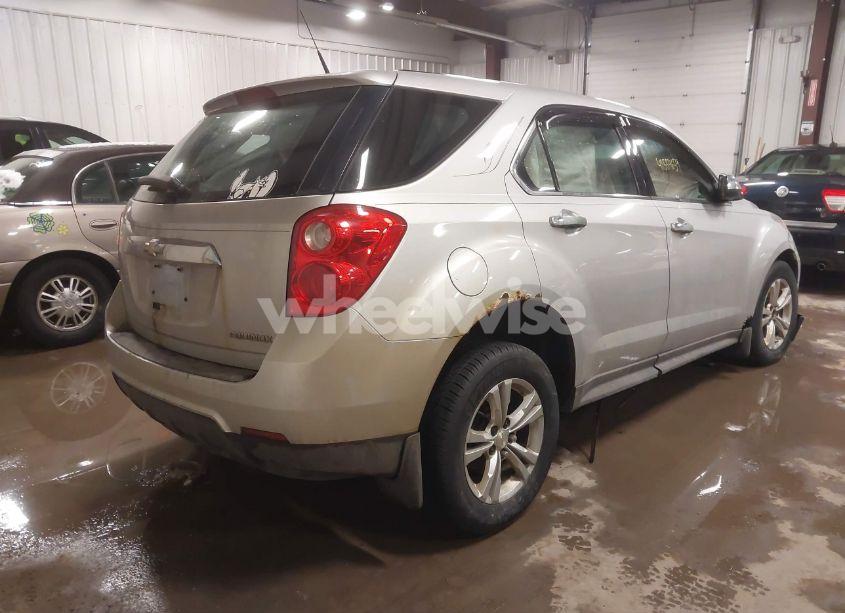 Photo 4 of 2013 Chevrolet Equinox LS (VIN 1GNALBEK5DZ106552)