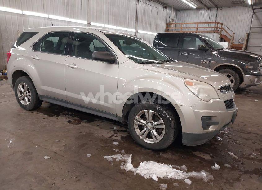 2013 Chevrolet Equinox LS (VIN 1GNALBEK5DZ112206) main photo