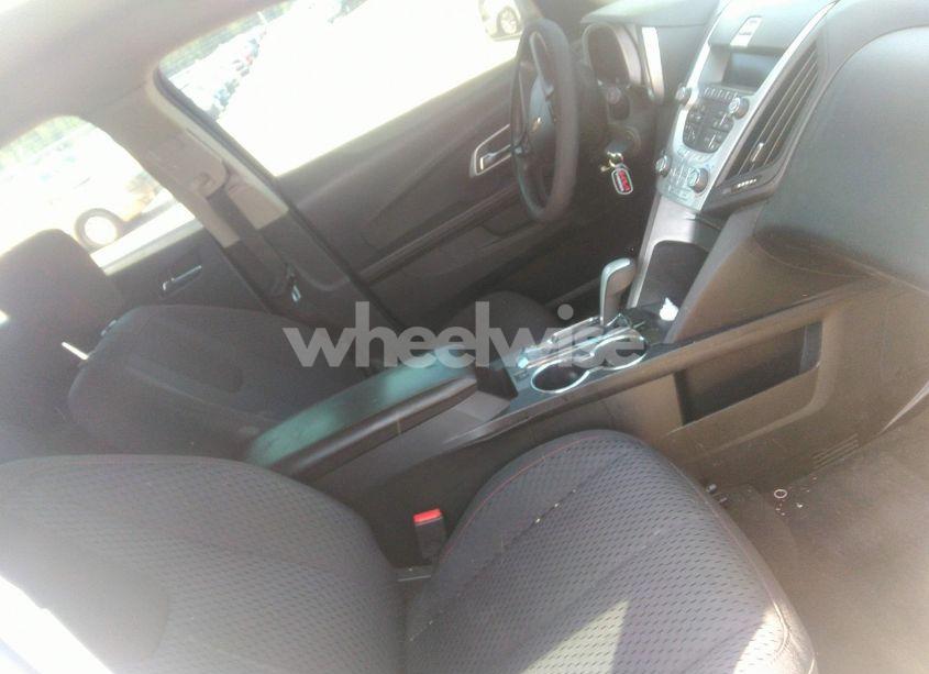 Photo 5 of 2013 Chevrolet Equinox LS (VIN 1GNALBEK6DZ104356)