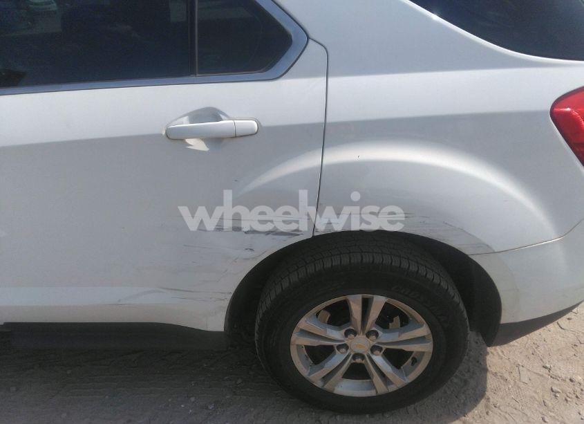 Photo 6 of 2013 Chevrolet Equinox LS (VIN 1GNALBEK6DZ104356)