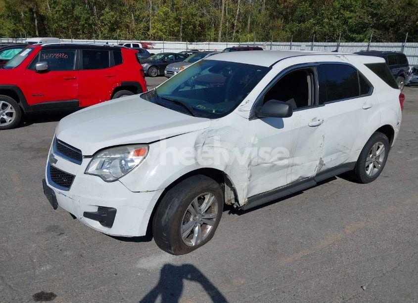 Photo 2 of 2013 Chevrolet Equinox LS (VIN 1GNALBEK6DZ131668)