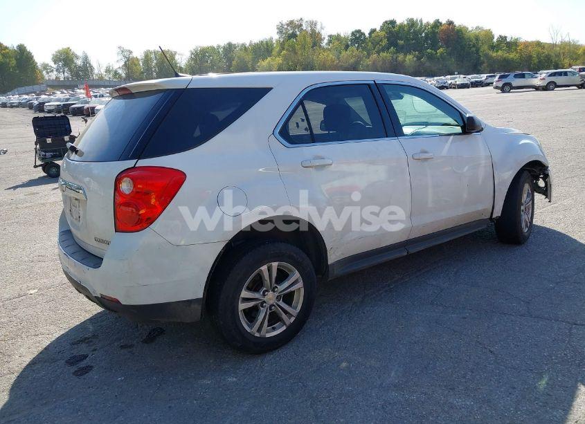 Photo 4 of 2013 Chevrolet Equinox LS (VIN 1GNALBEK6DZ131668)