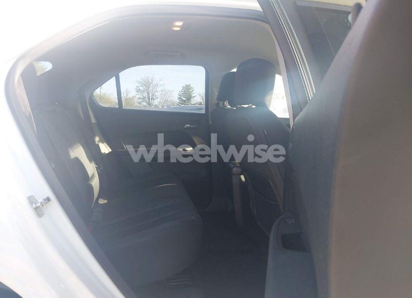 Photo 8 of 2015 Chevrolet Equinox 1LT (VIN 1GNALBEK6FZ134914)