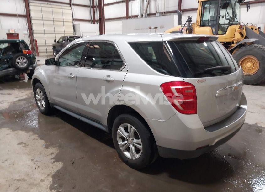 Photo 3 of 2016 Chevrolet Equinox LS (VIN 1GNALBEK6GZ101882)