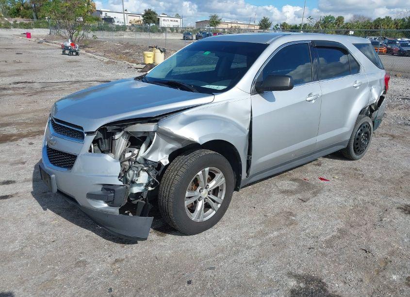 Photo 2 of 2013 Chevrolet Equinox LS (VIN 1GNALBEK7DZ131551)