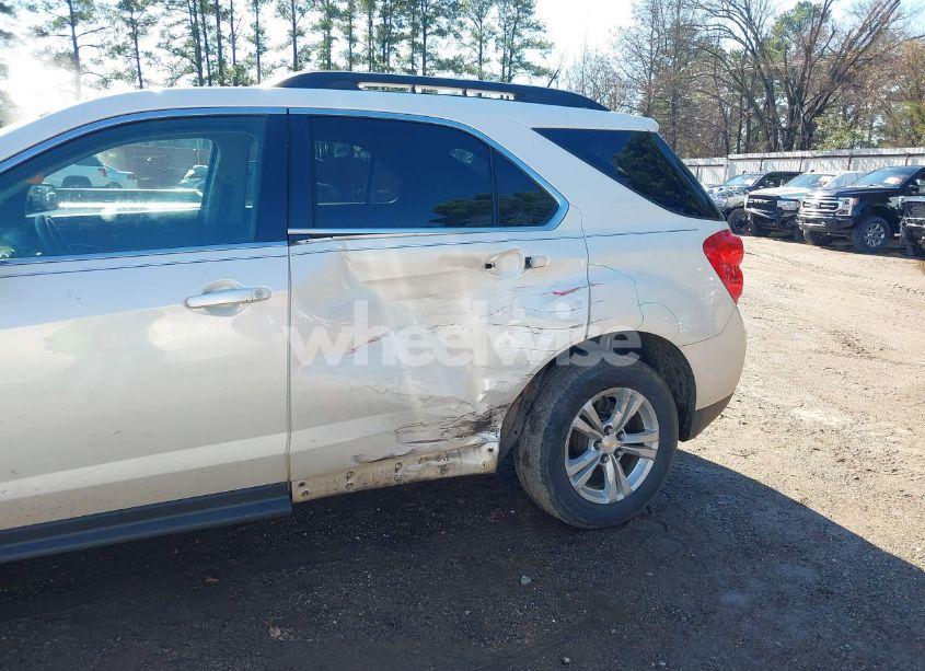 Photo 6 of 2015 Chevrolet Equinox 1LT (VIN 1GNALBEK7FZ104045)