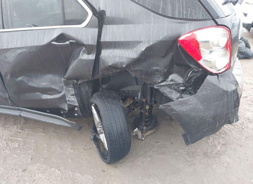 Photo 6 of 2015 Chevrolet Equinox 1LT (VIN 1GNALBEK7FZ114669)