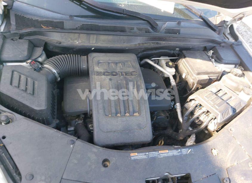 Photo 10 of 2016 Chevrolet Equinox LS (VIN 1GNALBEK7GZ102782)