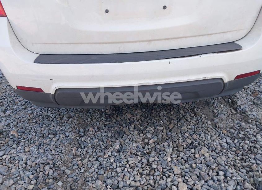 Photo 6 of 2016 Chevrolet Equinox LS (VIN 1GNALBEK7GZ102782)