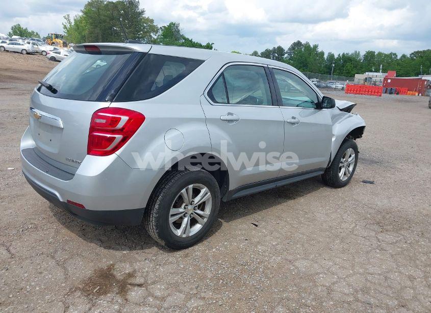 Photo 4 of 2016 Chevrolet Equinox LS (VIN 1GNALBEK7GZ106539)