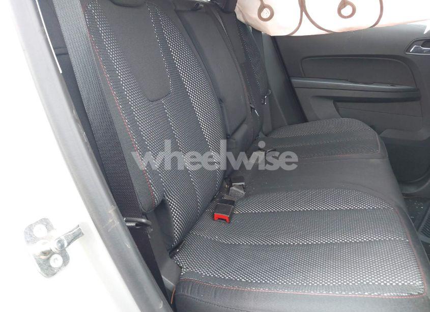 Photo 8 of 2016 Chevrolet Equinox LS (VIN 1GNALBEK7GZ106539)