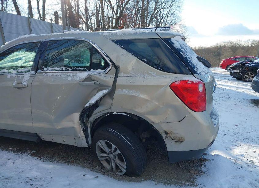 Photo 6 of 2013 Chevrolet Equinox LS (VIN 1GNALBEK8DZ126228)