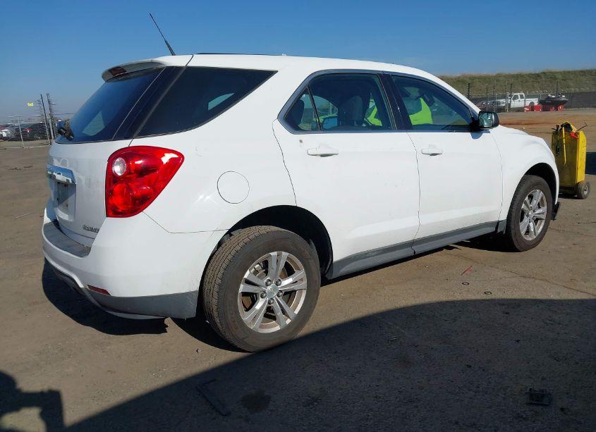 Photo 4 of 2013 Chevrolet Equinox LS (VIN 1GNALBEK9DZ121832)