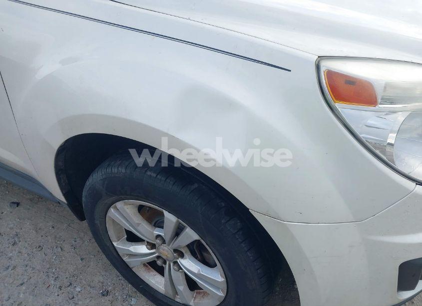 Photo 6 of 2014 Chevrolet Equinox 1LT (VIN 1GNALBEK9EZ136459)