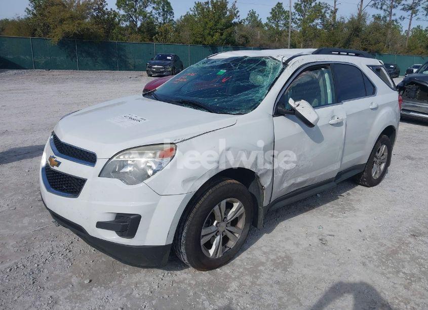 Photo 2 of 2015 Chevrolet Equinox 1LT (VIN 1GNALBEK9FZ111661)