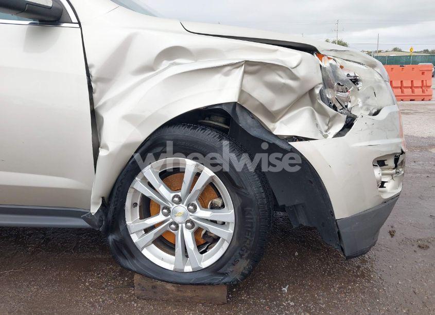 Photo 6 of 2015 Chevrolet Equinox 1LT (VIN 1GNALBEK9FZ117735)