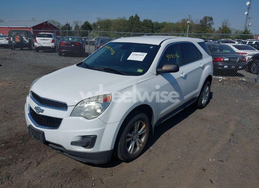 Photo 2 of 2013 Chevrolet Equinox LS (VIN 1GNALBEKXDZ129003)