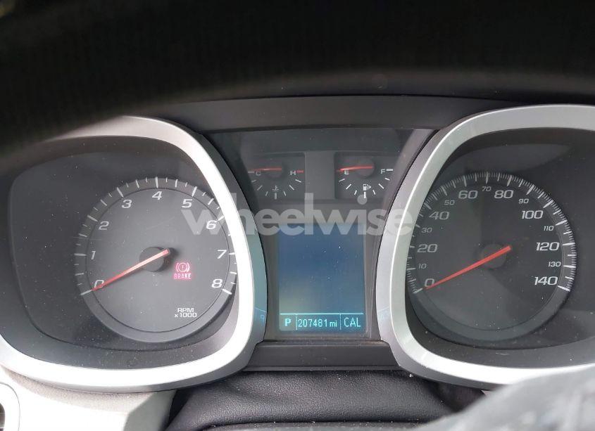 Photo 15 of 2015 Chevrolet Equinox 2LT (VIN 1GNALCEK2FZ102872)