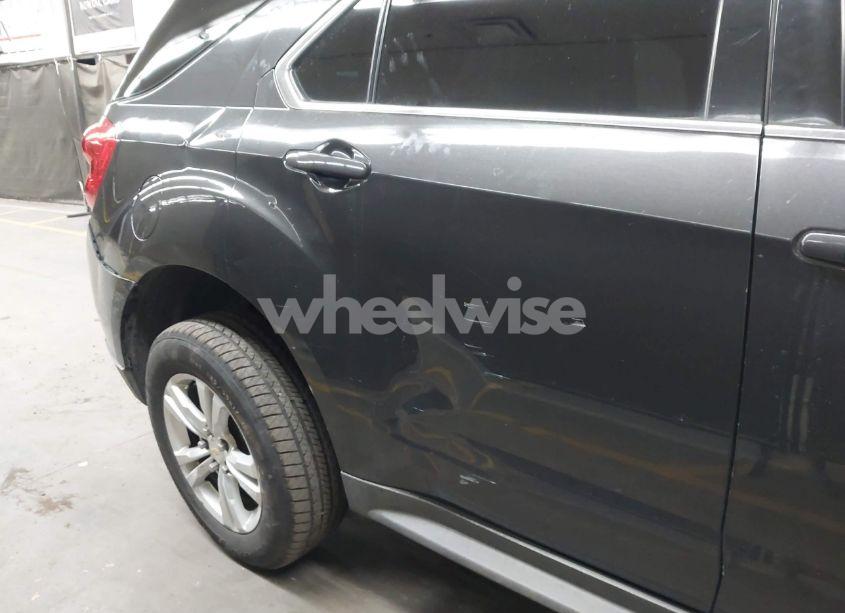 Photo 6 of 2015 Chevrolet Equinox 2LT (VIN 1GNALCEK3FZ111614)