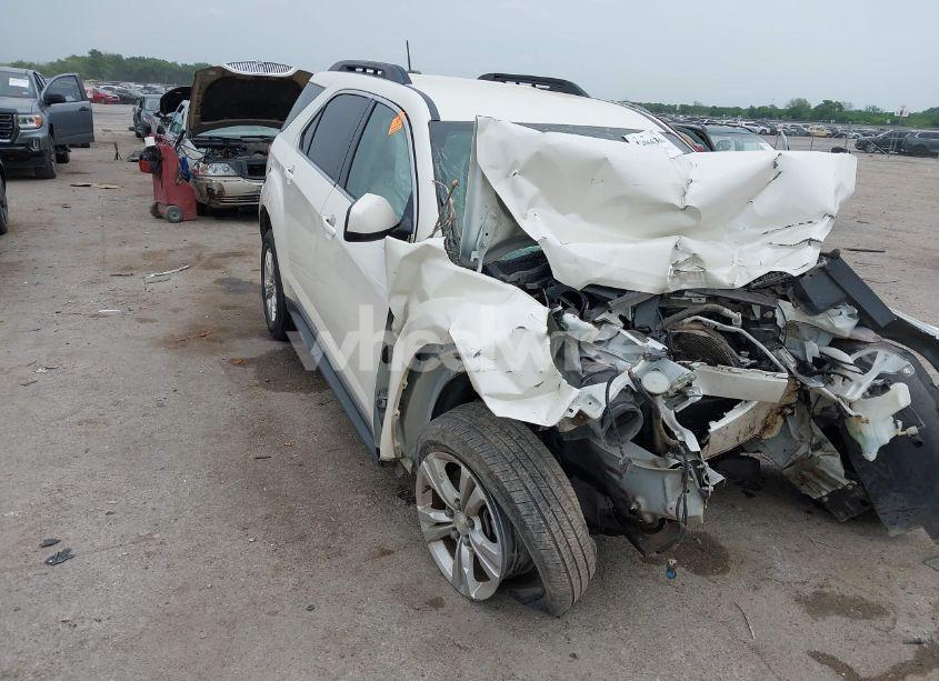 2015 Chevrolet Equinox 2LT (VIN 1GNALCEK4FZ112948) main photo