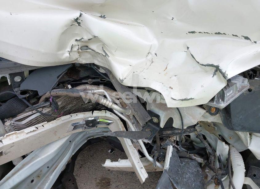 Photo 10 of 2015 Chevrolet Equinox 2LT (VIN 1GNALCEK4FZ112948)