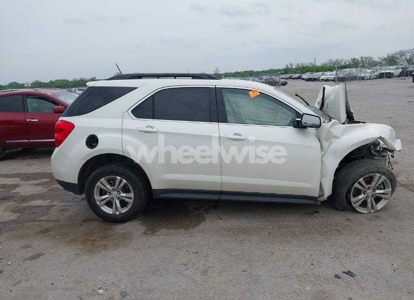 Photo 13 of 2015 Chevrolet Equinox 2LT (VIN 1GNALCEK4FZ112948)