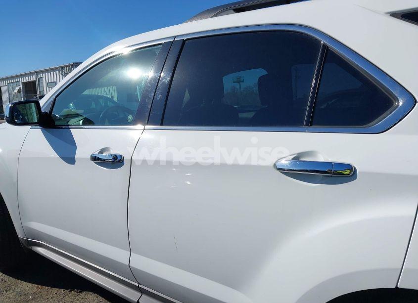 Photo 14 of 2015 Chevrolet Equinox 2LT (VIN 1GNALCEK5FZ134540)