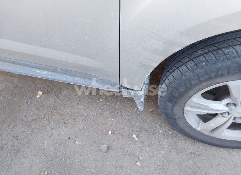 Photo 6 of 2014 Chevrolet Equinox 2LT (VIN 1GNALCEK6EZ130592)