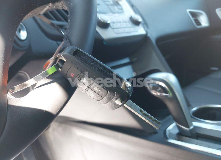 Photo 11 of 2015 Chevrolet Equinox 2LT (VIN 1GNALCEK7FZ138024)