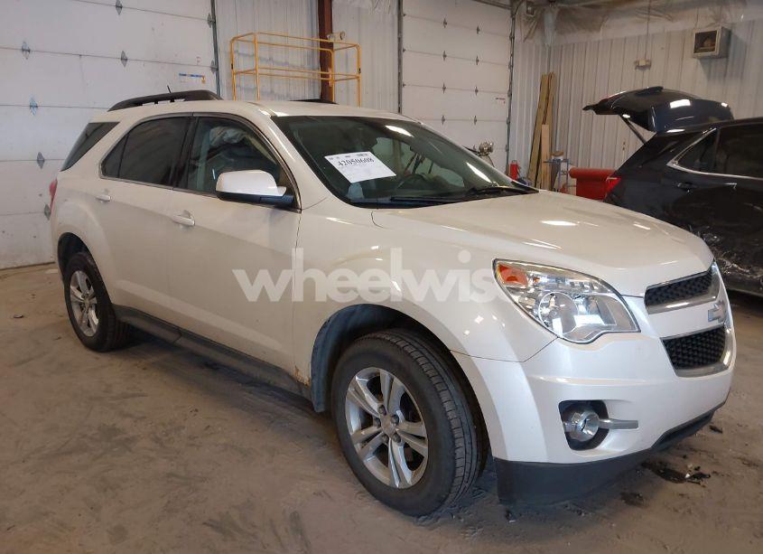2015 Chevrolet Equinox 2LT (VIN 1GNALCEK8FZ131129) main photo