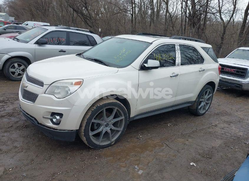 Photo 2 of 2013 Chevrolet Equinox 2LT (VIN 1GNALPEK0DZ114491)
