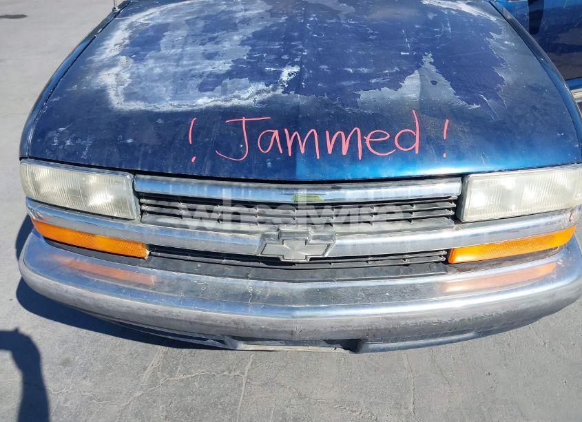 Photo 10 of 1999 Chevrolet Blazer LS (VIN 1GNCS13W0X2125101)