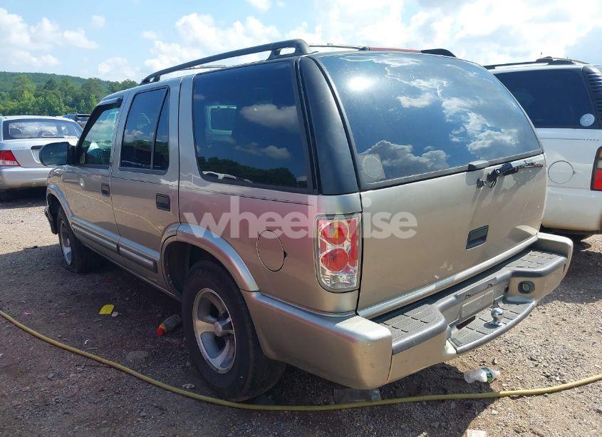 Photo 3 of 2001 Chevrolet Blazer LS (VIN 1GNCS13W112118178)