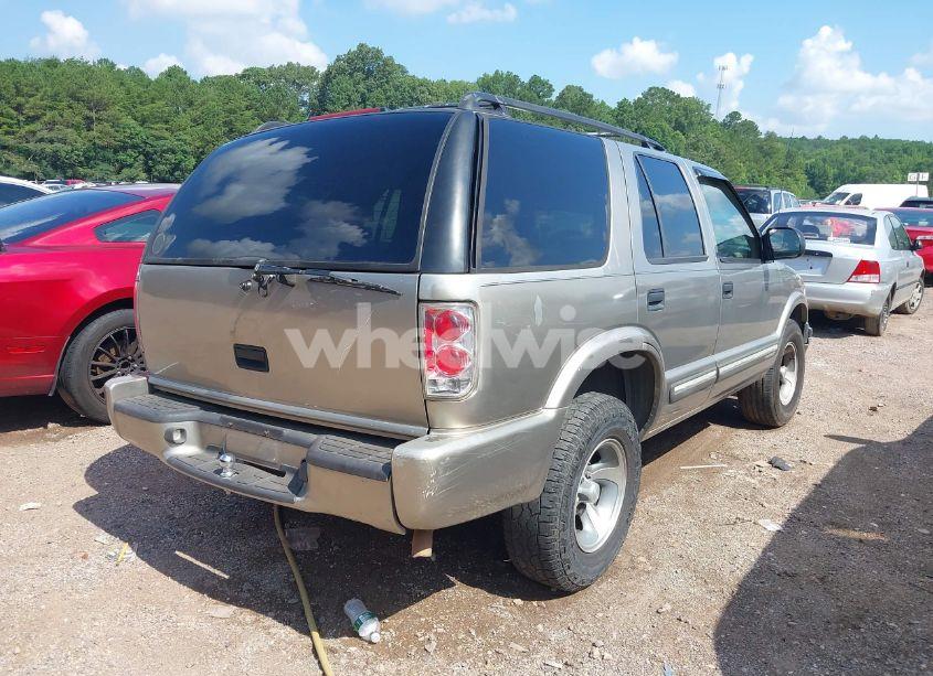 Photo 4 of 2001 Chevrolet Blazer LS (VIN 1GNCS13W112118178)