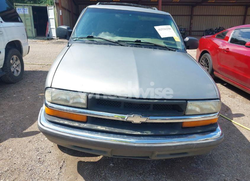 Photo 6 of 2001 Chevrolet Blazer LS (VIN 1GNCS13W112118178)