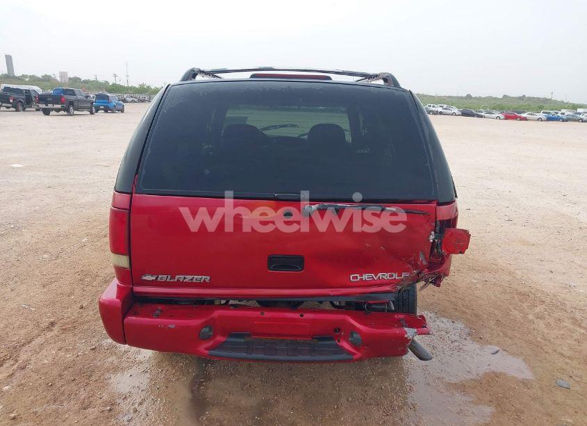 Photo 16 of 2001 Chevrolet Blazer LT (VIN 1GNCS13W112137572)