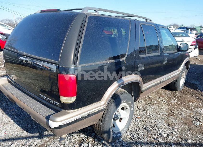 Photo 4 of 1997 Chevrolet Blazer LT (VIN 1GNCS13W1V2136105)