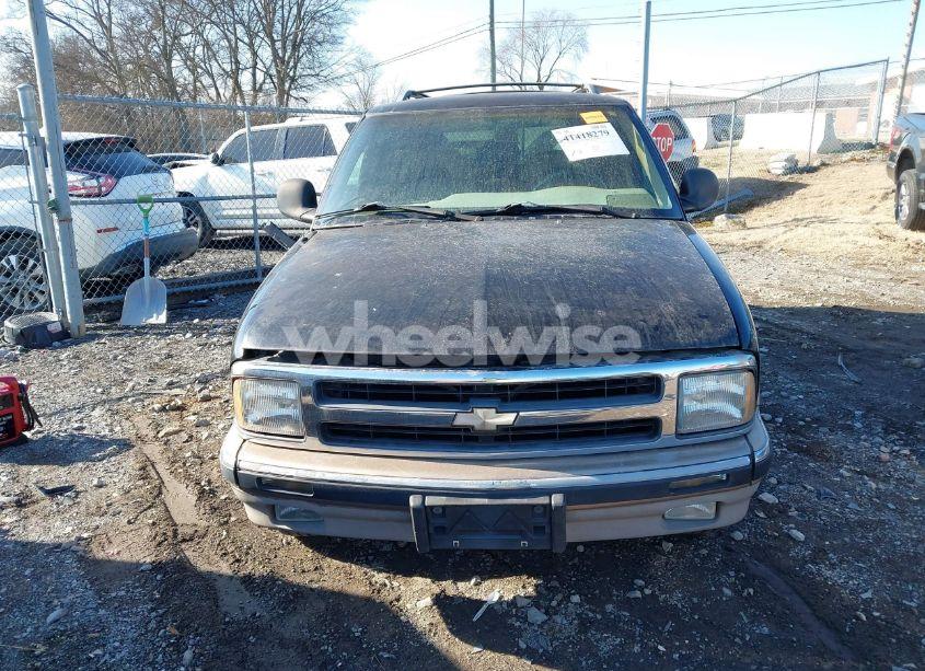 Photo 6 of 1997 Chevrolet Blazer LT (VIN 1GNCS13W1V2136105)