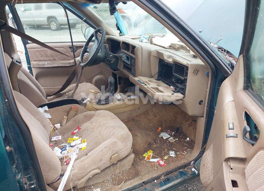 Photo 5 of 1997 Chevrolet Blazer LS (VIN 1GNCS13W1V2261394)