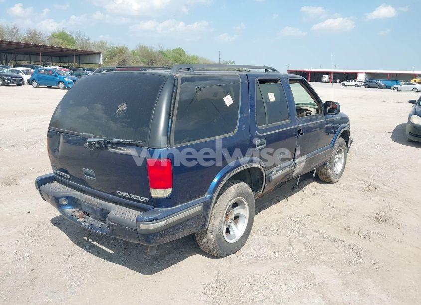 Photo 4 of 1999 Chevrolet Blazer LT (VIN 1GNCS13W1X2120019)