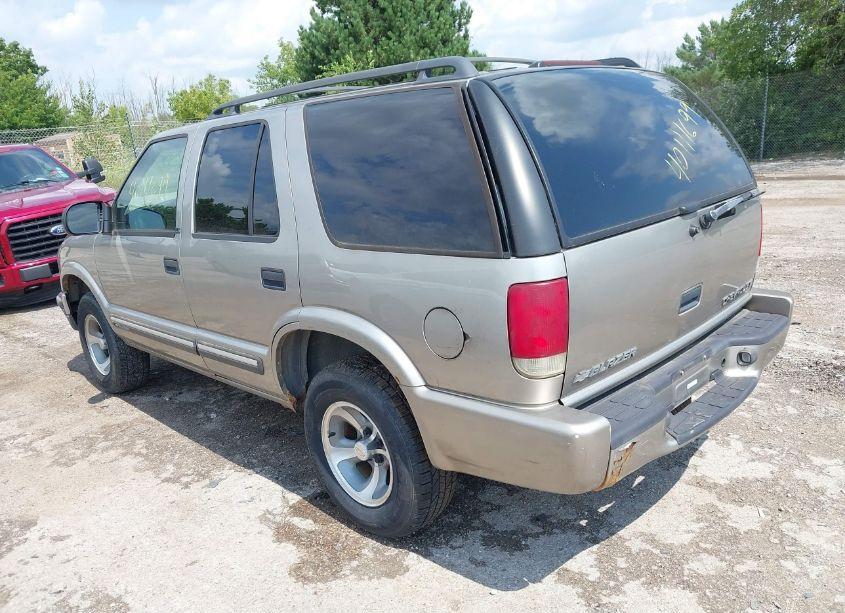 Photo 3 of 2001 Chevrolet Blazer LS (VIN 1GNCS13W212131103)