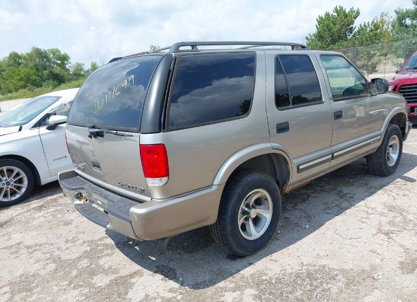 Photo 4 of 2001 Chevrolet Blazer LS (VIN 1GNCS13W212131103)