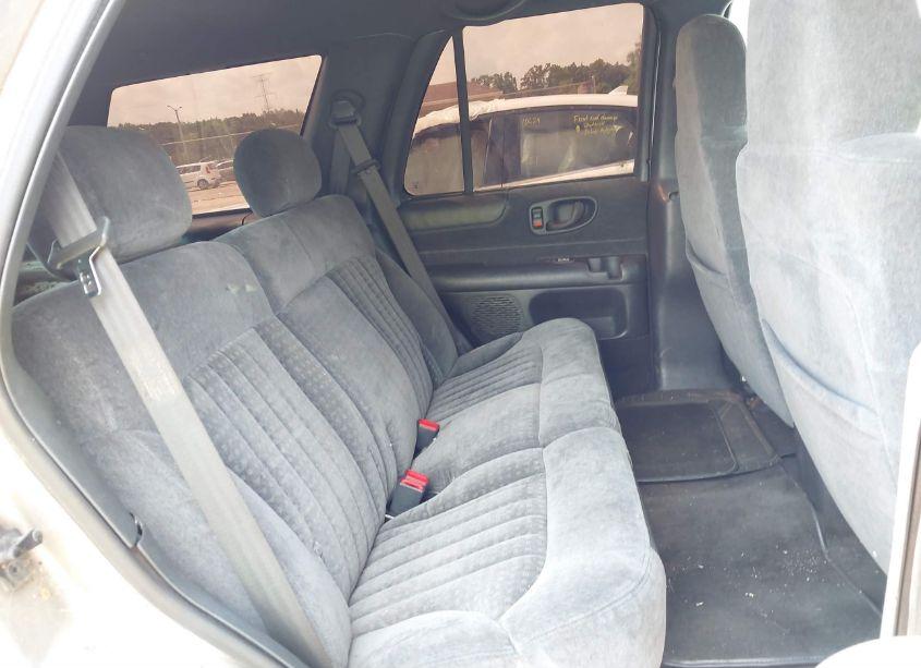 Photo 8 of 2001 Chevrolet Blazer LS (VIN 1GNCS13W212131103)