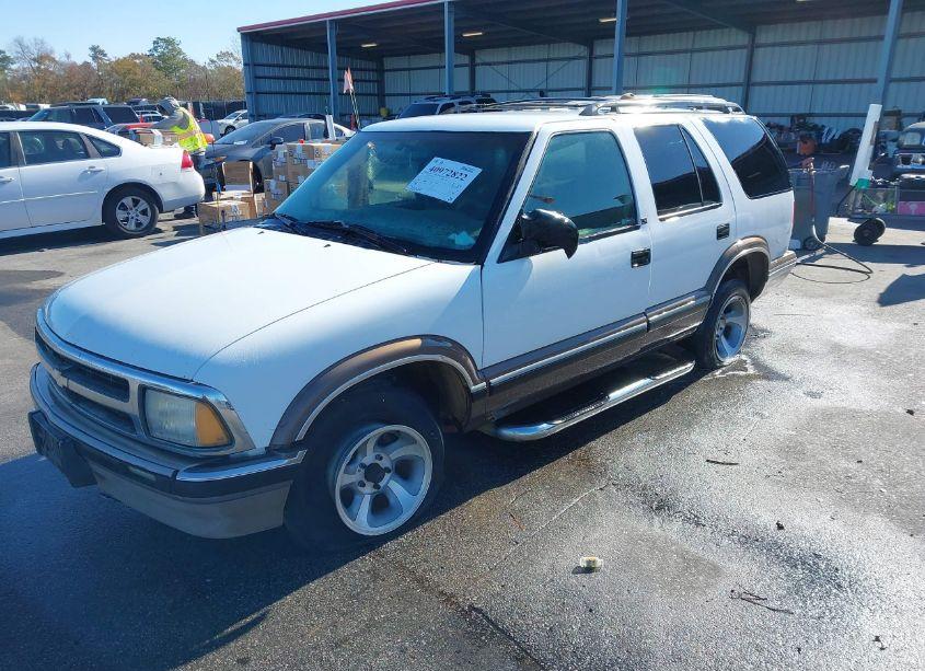 Photo 2 of 1997 Chevrolet Blazer LS (VIN 1GNCS13W2V2134153)