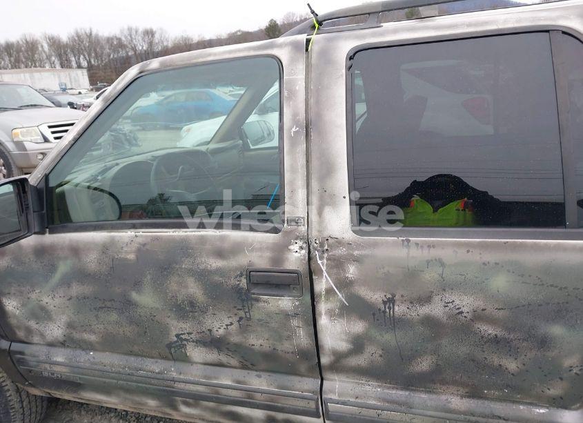 Photo 6 of 2000 Chevrolet Blazer LS (VIN 1GNCS13W2YK255897)