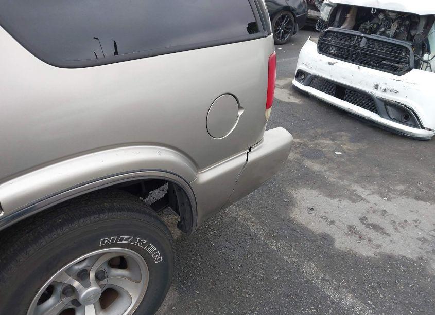 Photo 6 of 2001 Chevrolet Blazer LT (VIN 1GNCS13W312125925)