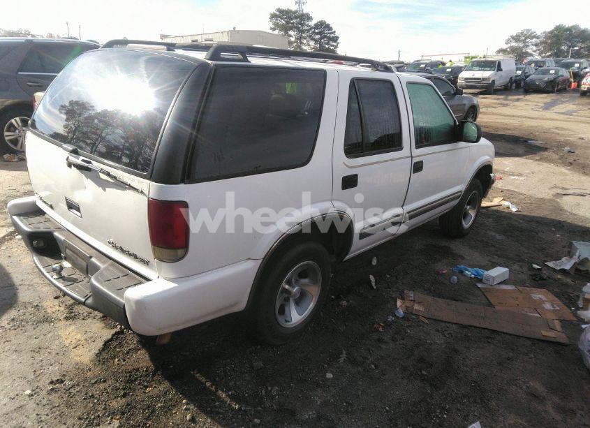 Photo 4 of 2001 Chevrolet Blazer LT (VIN 1GNCS13W412220736)