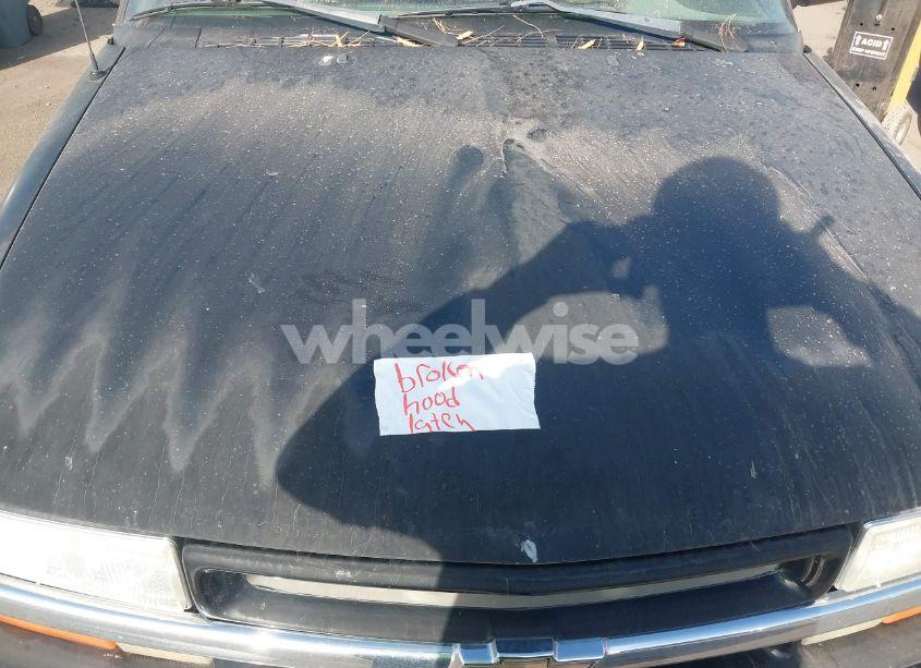 Photo 10 of 2002 Chevrolet Blazer LS (VIN 1GNCS13W52K193385)