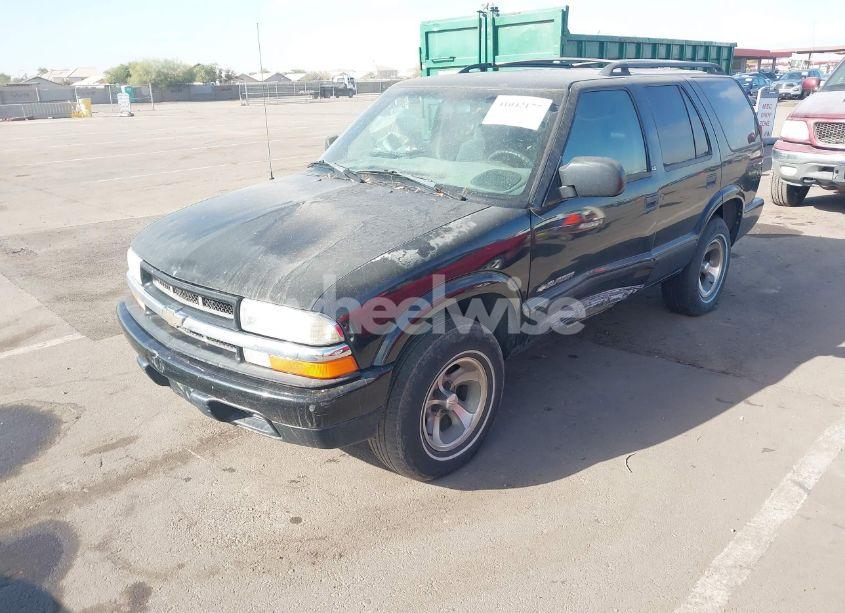 Photo 2 of 2002 Chevrolet Blazer LS (VIN 1GNCS13W52K193385)