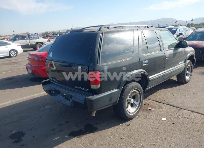 Photo 4 of 2002 Chevrolet Blazer LS (VIN 1GNCS13W52K193385)
